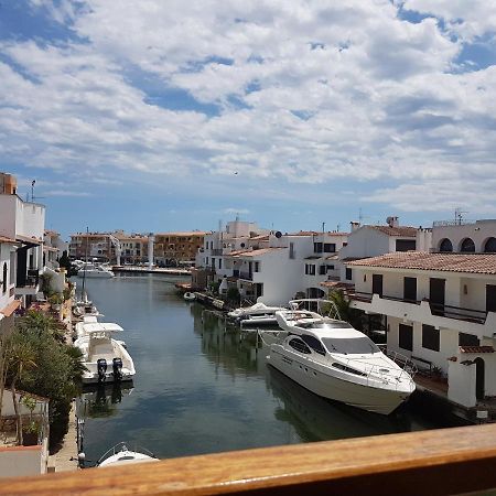 Magnifico Apartamento Junto Al Canal Principal. Empuriabrava Exterior foto